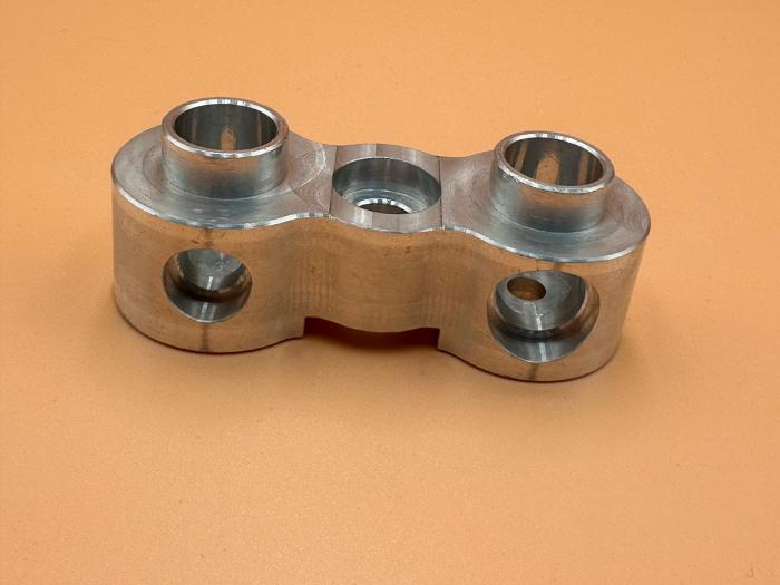 Odhalte efektivní metodu provozu přesného klepání CNC